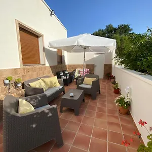 Hotel Tia Maria, Fernan Perez